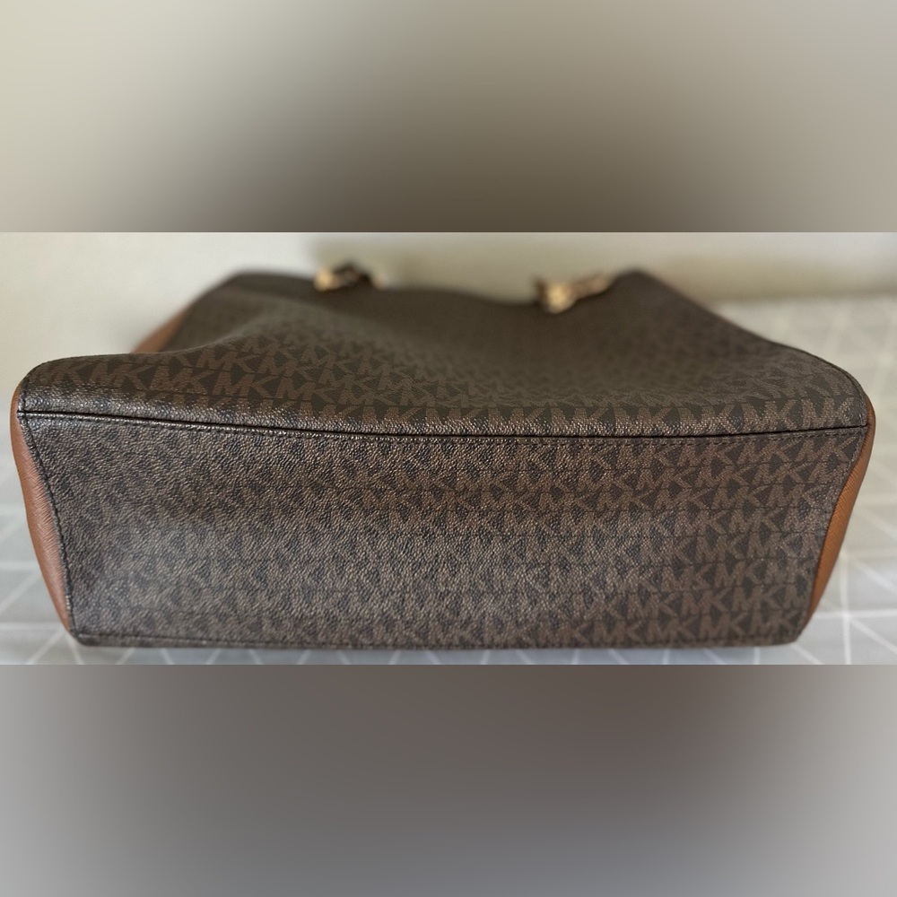 Michael Kors Sofia Large Tote - Picture 4 of 14